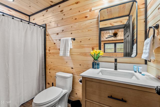 2881 Caughron Mountain Road, Sevierville, TN 37876