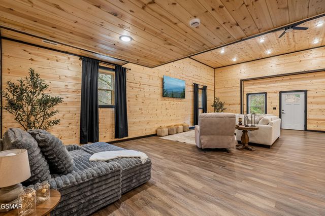 2881 Caughron Mountain Road, Sevierville, TN 37876