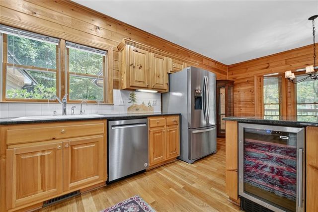 88 Pauls Lane, Ellijay, GA 30536
