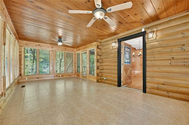 88 Pauls Lane, Ellijay, GA 30536