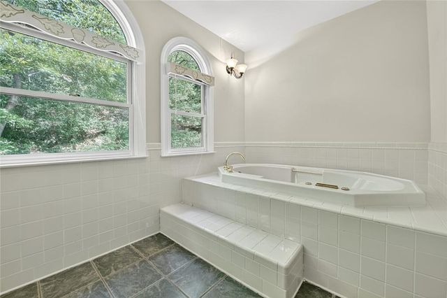 88 Pauls Lane, Ellijay, GA 30536