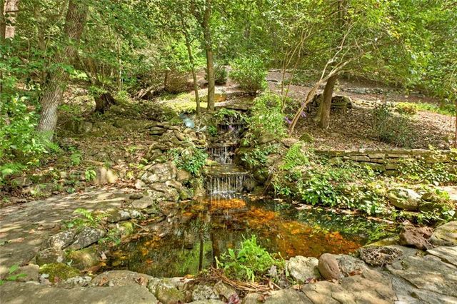 88 Pauls Lane, Ellijay, GA 30536