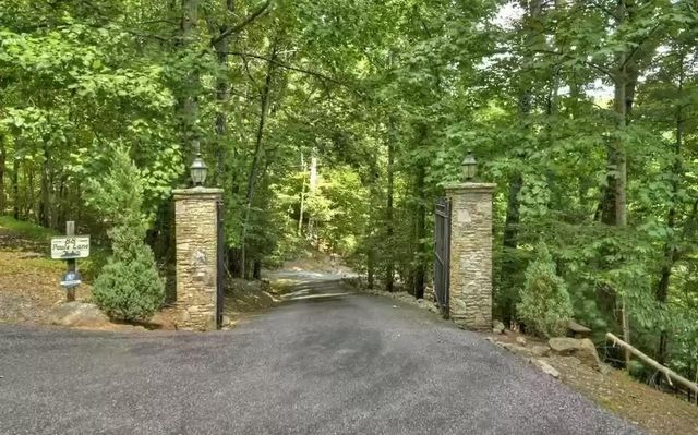 88 Pauls Lane, Ellijay, GA 30536