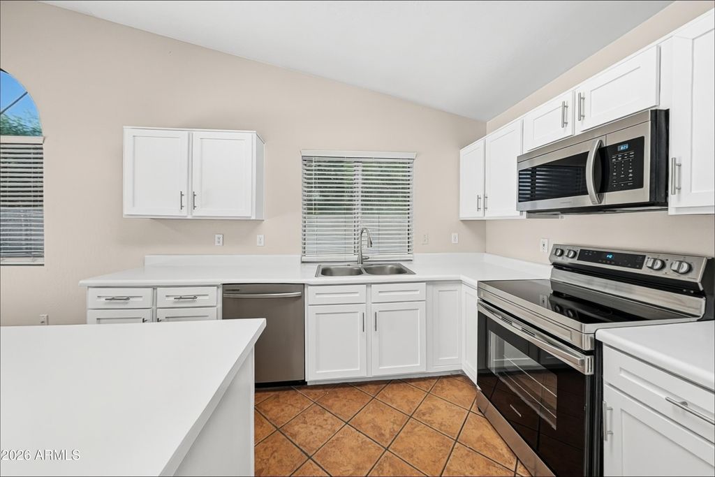 8903 W JENNIFER ROSE Court, Peoria, AZ 85345 — photo 5