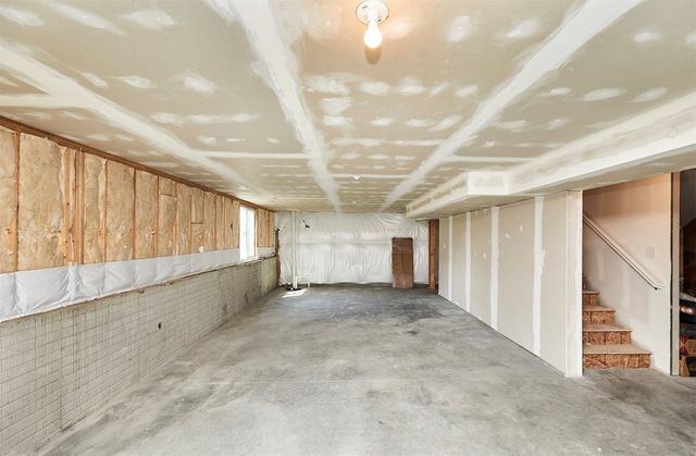 3811 NW 13th Street, Ankeny, IA 50023