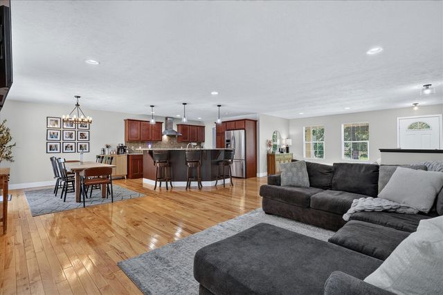 8669 Lilly Ridge Drive, Alto, MI 49302