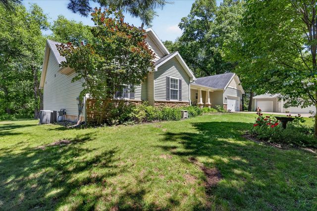 8669 Lilly Ridge Drive, Alto, MI 49302