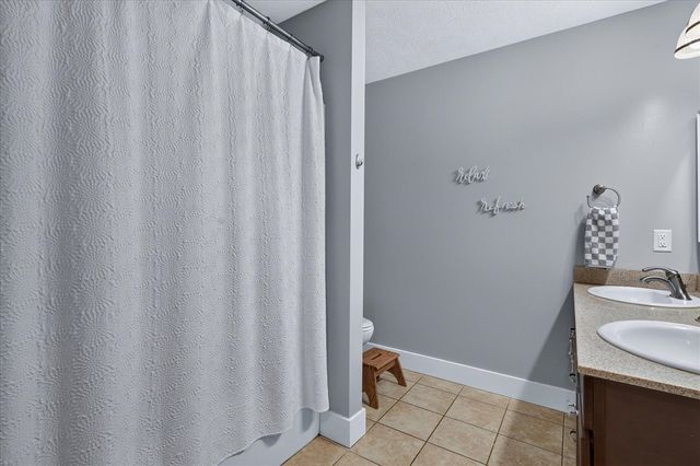 8669 Lilly Ridge Drive, Alto, MI 49302