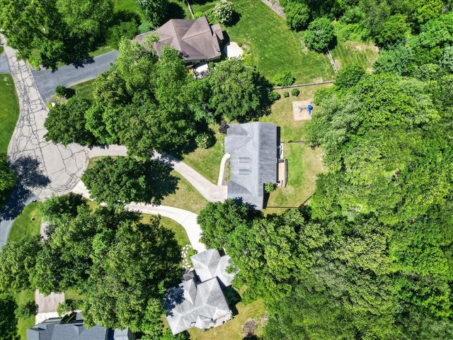 8669 Lilly Ridge Drive, Alto, MI 49302