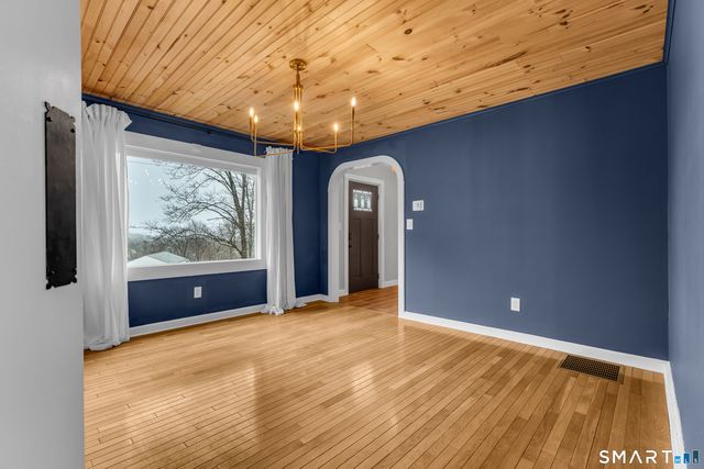 13 Fontaine Court, Norwich, CT 06380