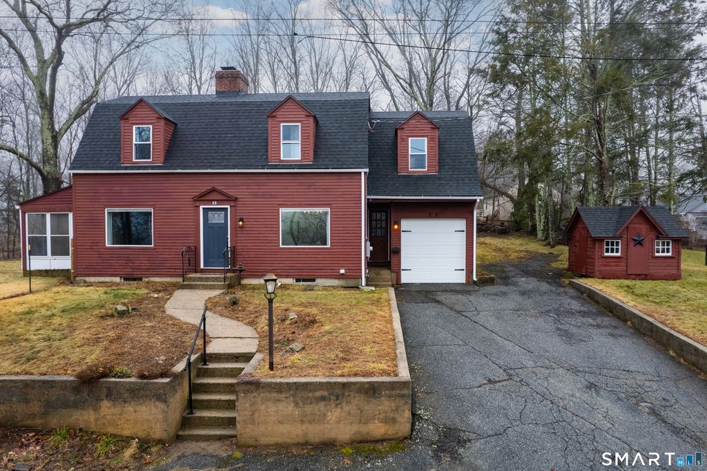 13 Fontaine Court, Norwich, CT 06380