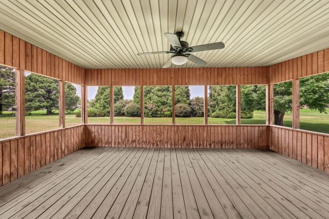 1177 Meriwether Rd, Clarksville, TN 37040