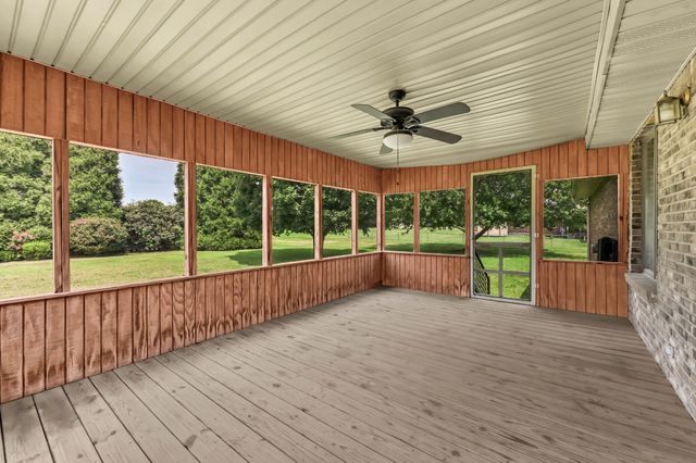 1177 Meriwether Rd, Clarksville, TN 37040