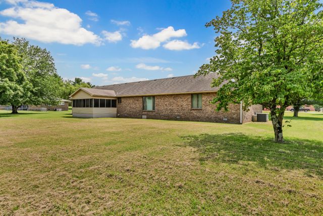 1177 Meriwether Rd, Clarksville, TN 37040