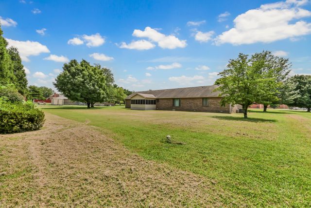 1177 Meriwether Rd, Clarksville, TN 37040