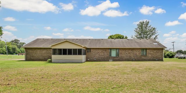 1177 Meriwether Rd, Clarksville, TN 37040