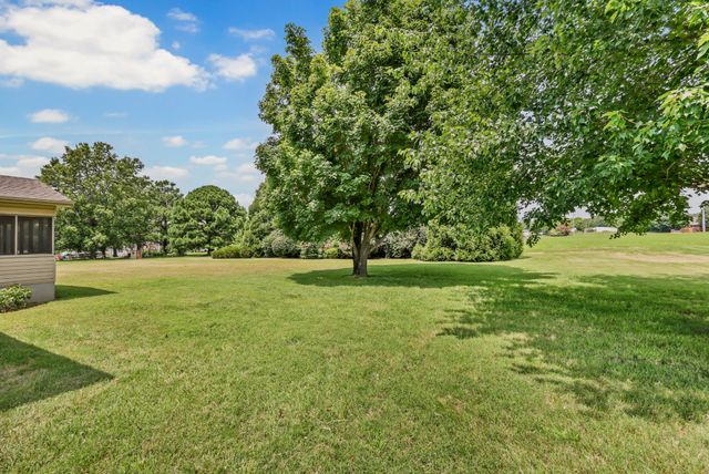 1177 Meriwether Rd, Clarksville, TN 37040