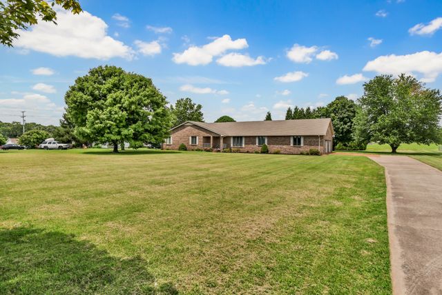 1177 Meriwether Rd, Clarksville, TN 37040
