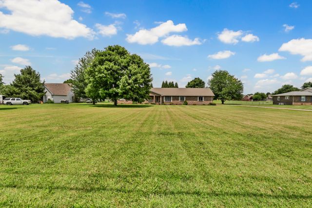 1177 Meriwether Rd, Clarksville, TN 37040