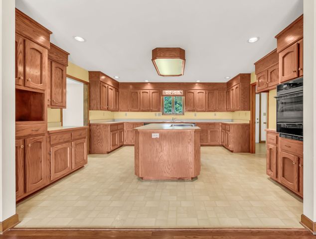 1177 Meriwether Rd, Clarksville, TN 37040