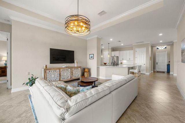 7036 WHITTLEBURY TRAIL, Bradenton, FL 34202