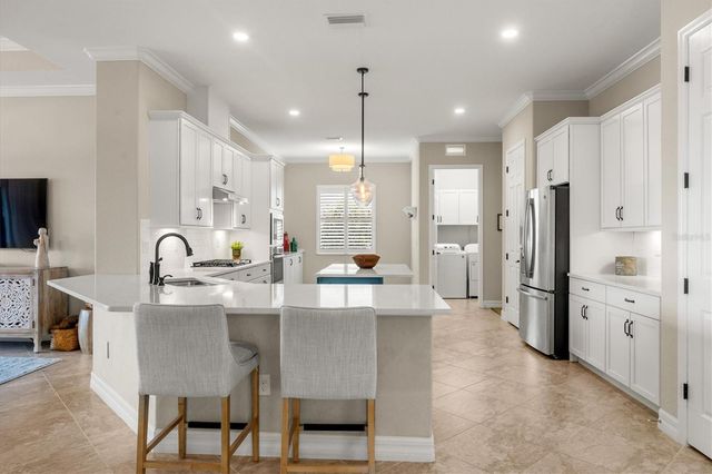 7036 WHITTLEBURY TRAIL, Bradenton, FL 34202