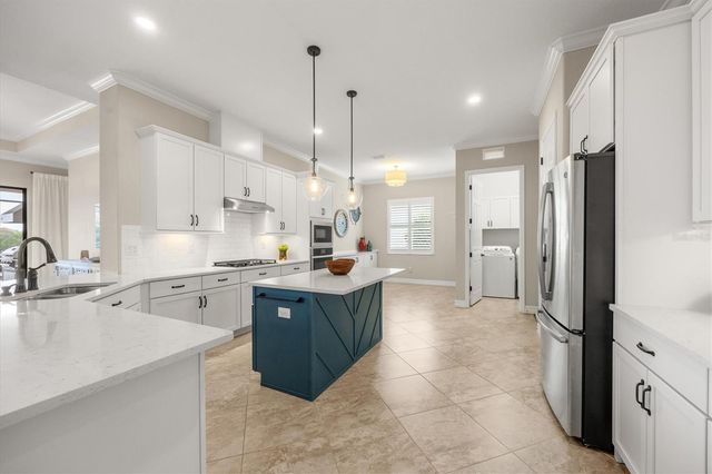 7036 WHITTLEBURY TRAIL, Bradenton, FL 34202