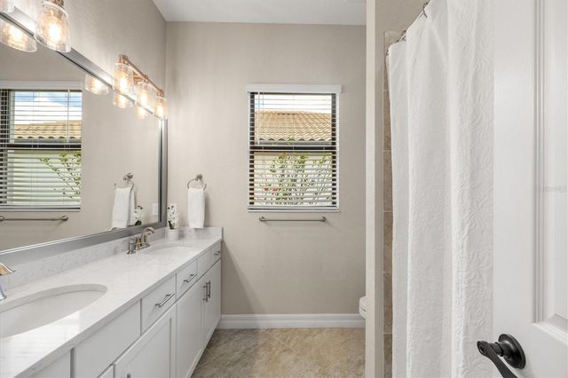 7036 WHITTLEBURY TRAIL, Bradenton, FL 34202