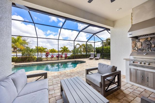 7036 WHITTLEBURY TRAIL, Bradenton, FL 34202