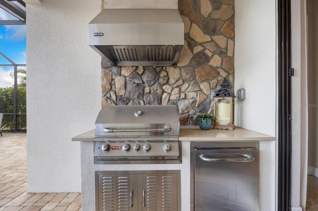 7036 WHITTLEBURY TRAIL, Bradenton, FL 34202