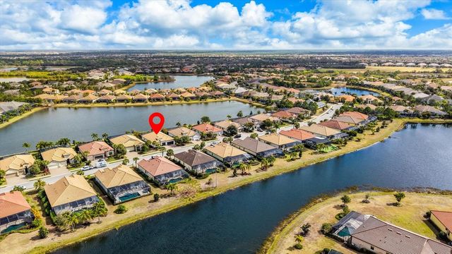 7036 WHITTLEBURY TRAIL, Bradenton, FL 34202