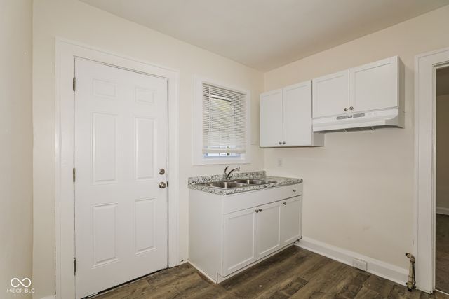 927 N Chester Avenue, Indianapolis, IN 46201