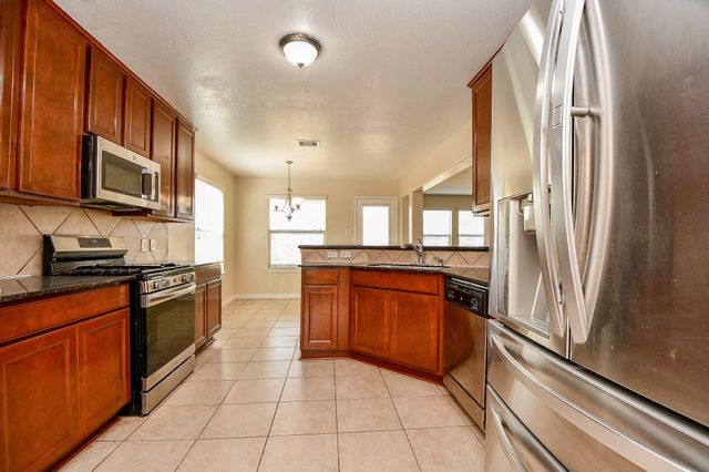 10439 Lauren Creek Drive, Baytown, TX 77523