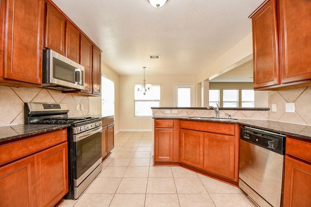 10439 Lauren Creek Drive, Baytown, TX 77523