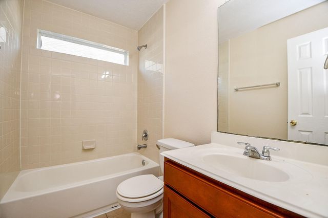 10439 Lauren Creek Drive, Baytown, TX 77523