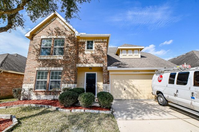 10439 Lauren Creek Drive, Baytown, TX 77523