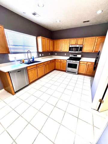 7039 Casa Elena Drive NE, Albuquerque, NM 87113