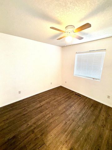 7039 Casa Elena Drive NE, Albuquerque, NM 87113