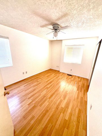 7039 Casa Elena Drive NE, Albuquerque, NM 87113