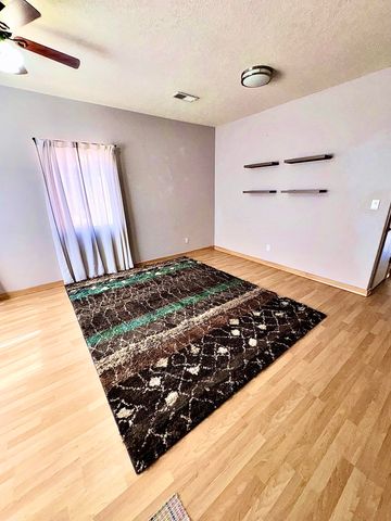 7039 Casa Elena Drive NE, Albuquerque, NM 87113