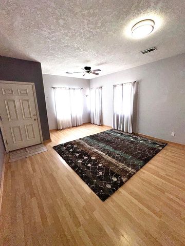 7039 Casa Elena Drive NE, Albuquerque, NM 87113