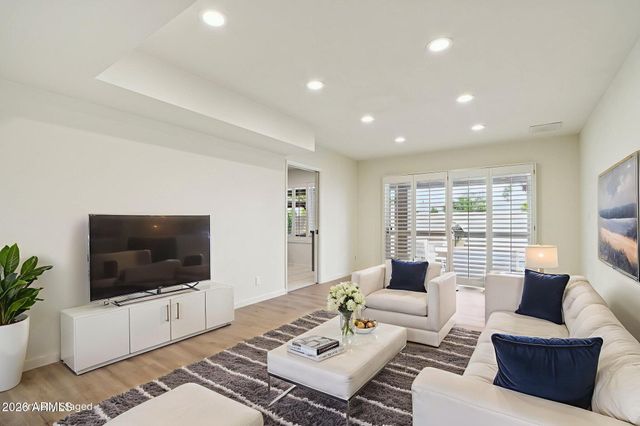 10049 N 25TH Place, Phoenix, AZ 85028