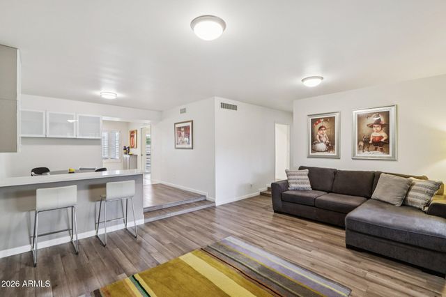 10049 N 25TH Place, Phoenix, AZ 85028