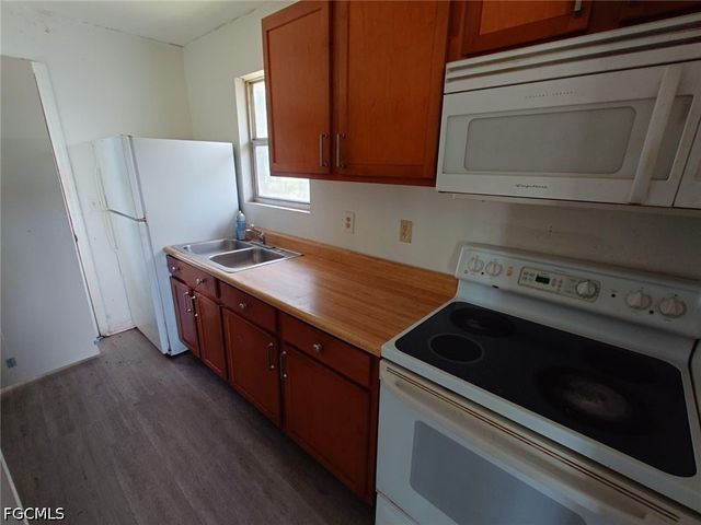 3316 Armstrong CT, Fort Myers, FL 33916