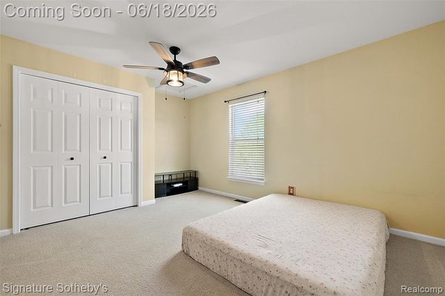 997 River Rock Drive, Holly, MI 48442