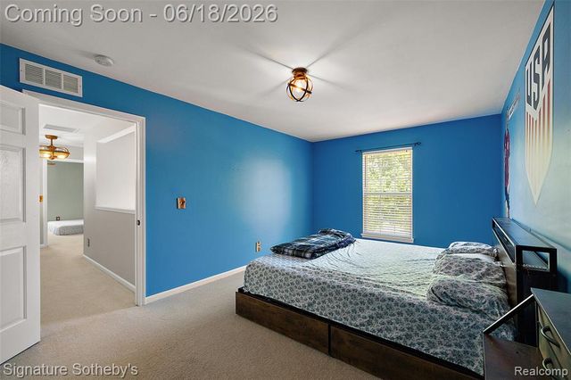 997 River Rock Drive, Holly, MI 48442