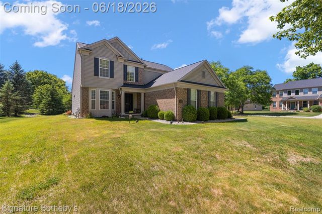 997 River Rock Drive, Holly, MI 48442
