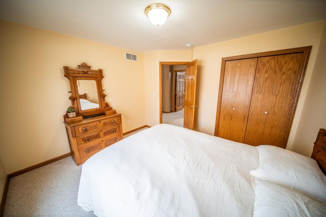 3721 Arbor Dr NW, Rochester, MN 55901