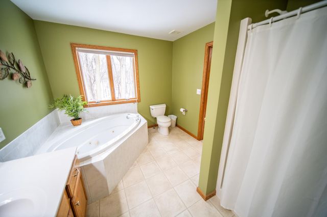 3721 Arbor Dr NW, Rochester, MN 55901