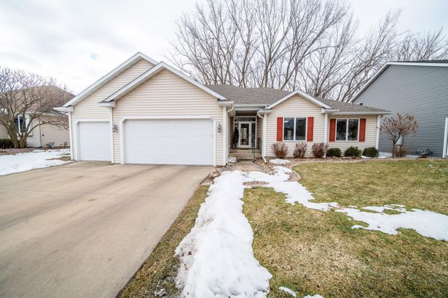3721 Arbor Dr NW, Rochester, MN 55901